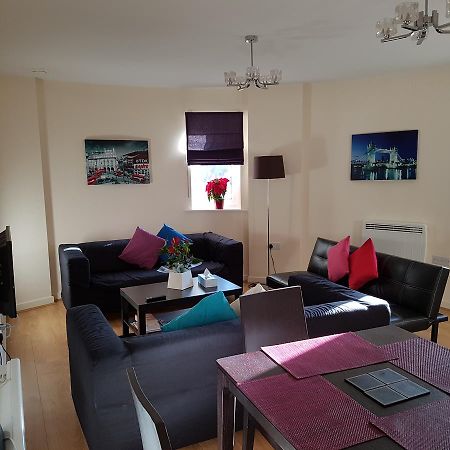 Two Bedrooms, Two Bath, Up To 3 Beds 1 Sofa - Slough Windsor Legoland 外观 照片