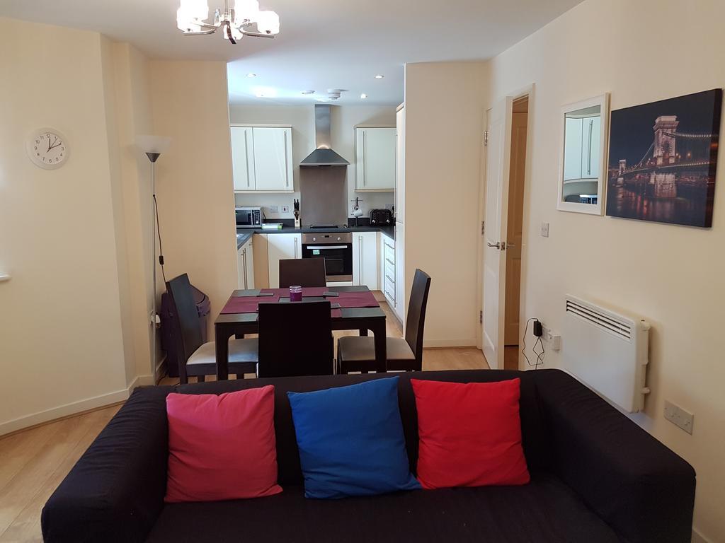 Two Bedrooms, Two Bath, Up To 3 Beds 1 Sofa - Slough Windsor Legoland 外观 照片